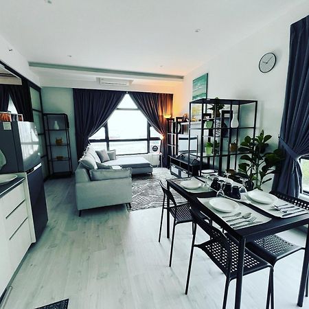 Jesselton Quay Suite By Backyard Kota Kinabalu Dış mekan fotoğraf